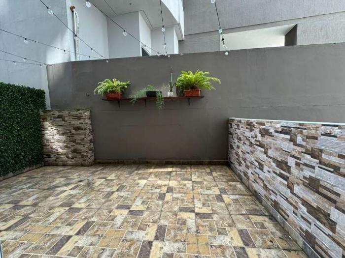Venta en ph aurora tower, bella vista