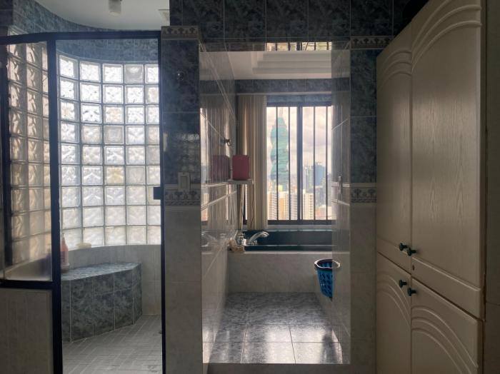 Venta de penthouse con línea blanca en marbella, panamá