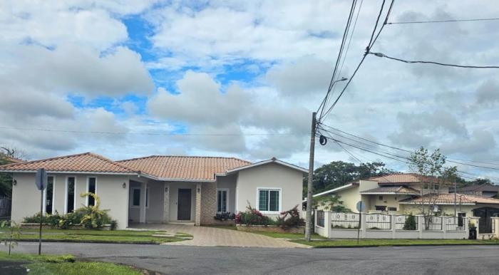 Alquiler de casa en coquito hills