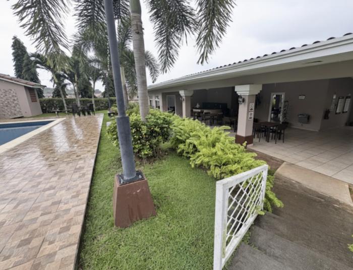 Venta de casa en ph villa tiber, villas del golf