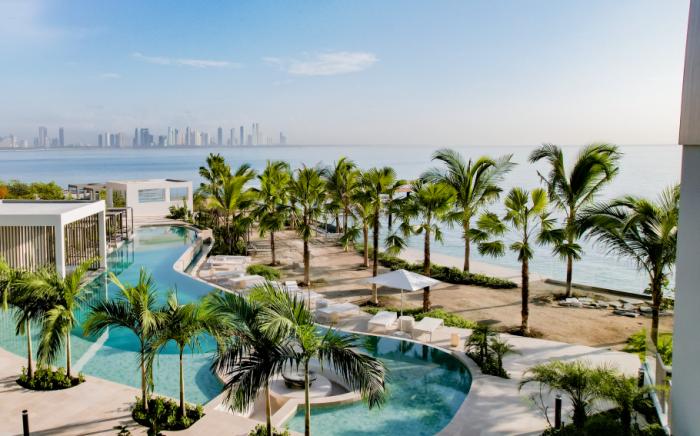 The palms beach resort: su resort privado en ocean reef islands.