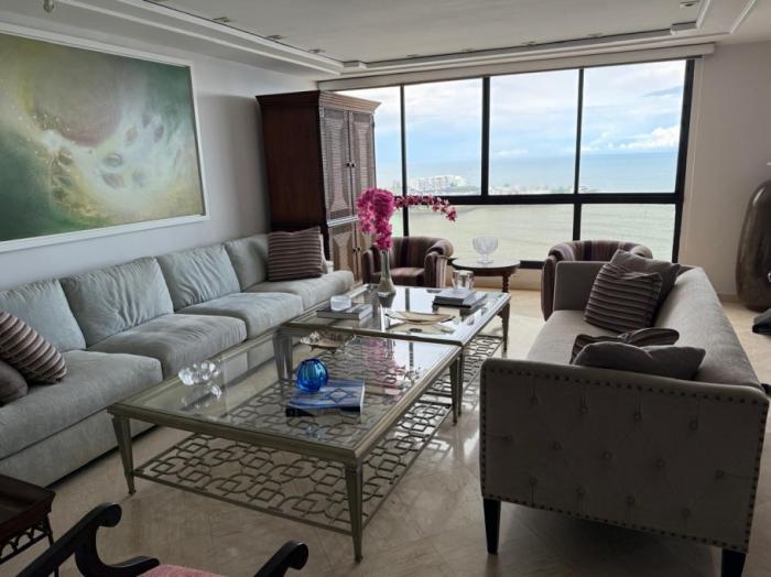 Venta de apartamento en winston churchil punta paitilla 