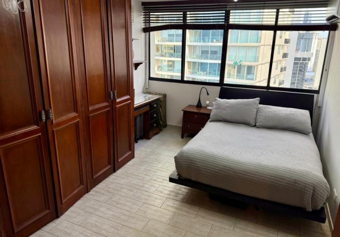Venta de apartamento en winston churchil punta paitilla 