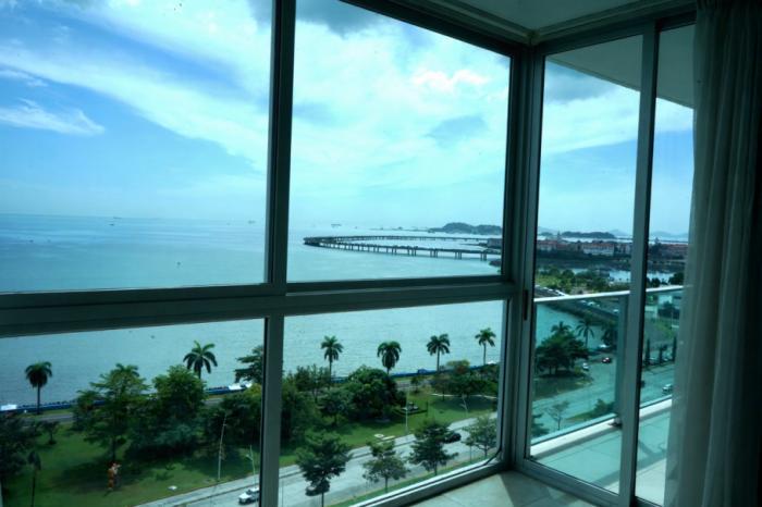 Hermoso apartamento con vista al mar en venta/beautiful apartment for sale with ocean view 