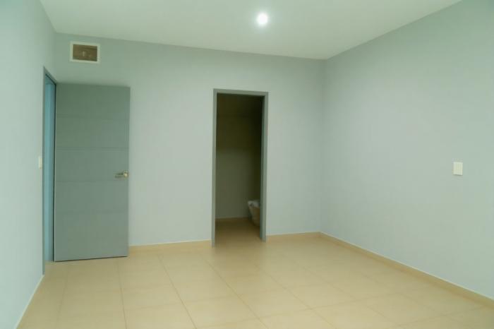 Hermoso apartamento con vista al mar en venta/beautiful apartment for sale with ocean view 