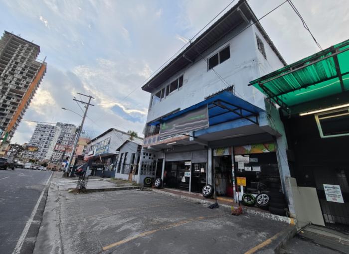 Via porras building for sale