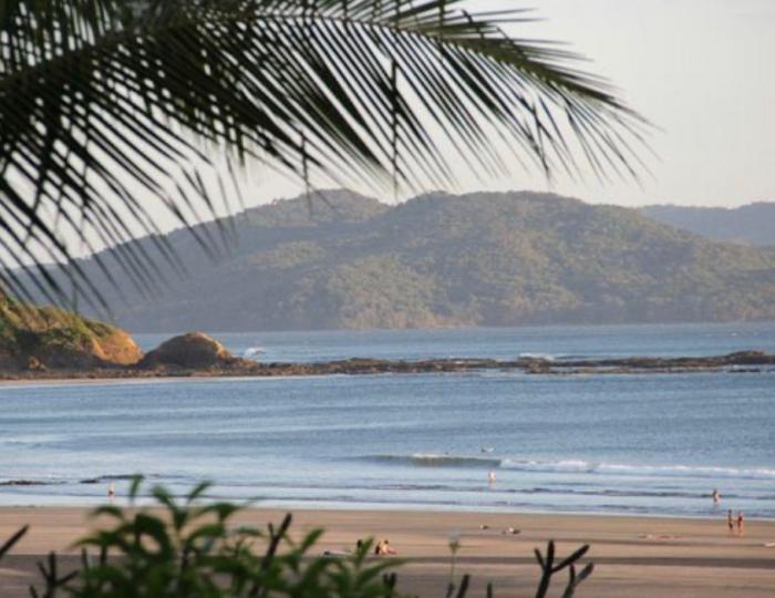 Se vende: propiedad de 7,000 m² con vista al mar y acceso privado en playa estero.