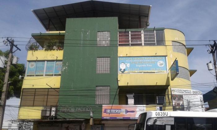 Calidonia edificio en venta