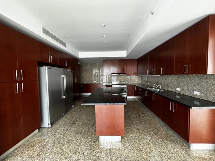 Venta de apartamento en the point punta paitilla 