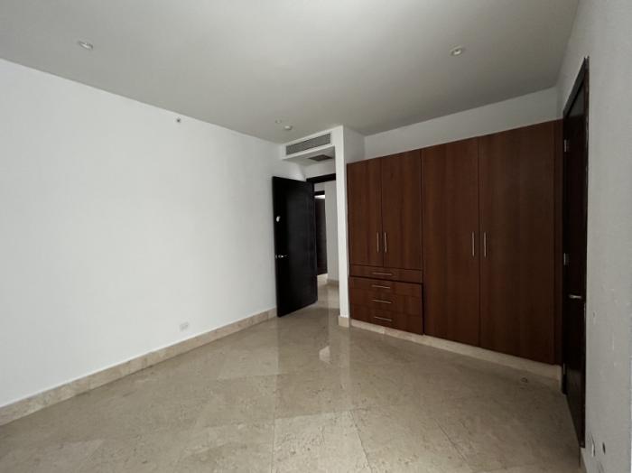 Venta de apartamento en the point punta paitilla 