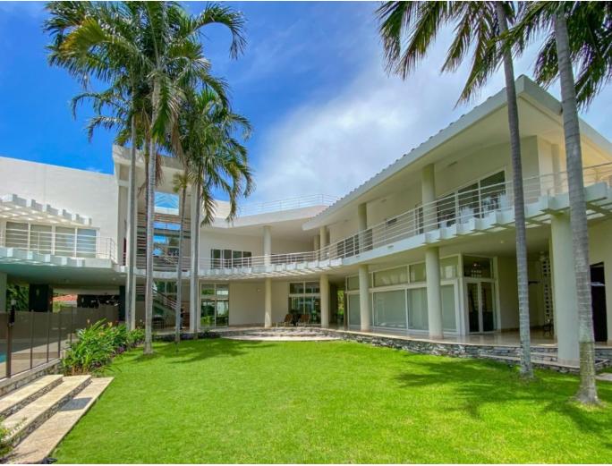 Venta de casa en punta barco resort, san carlos