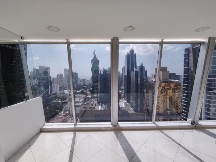 Se alquila o se vende oficina edificio sl55