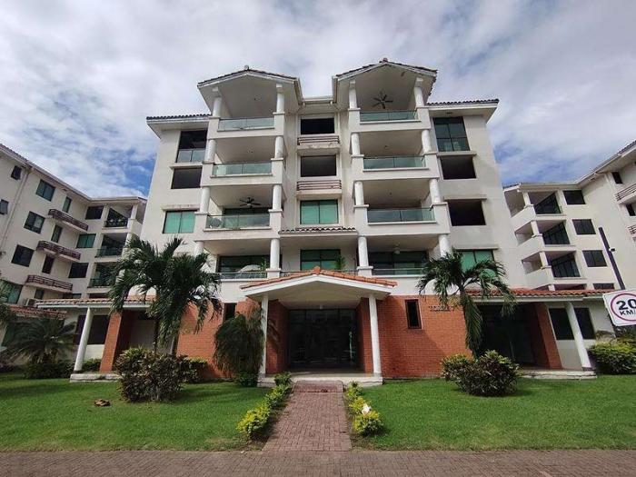Venta de apartamento en ph residencial costamare, costa sur