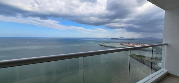 Apartamento en venta en avenida balboa 