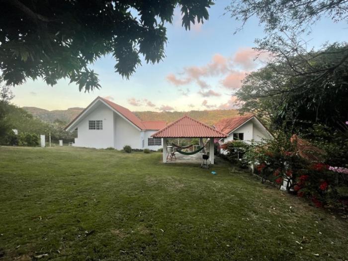 Venta de casa de montaña sora