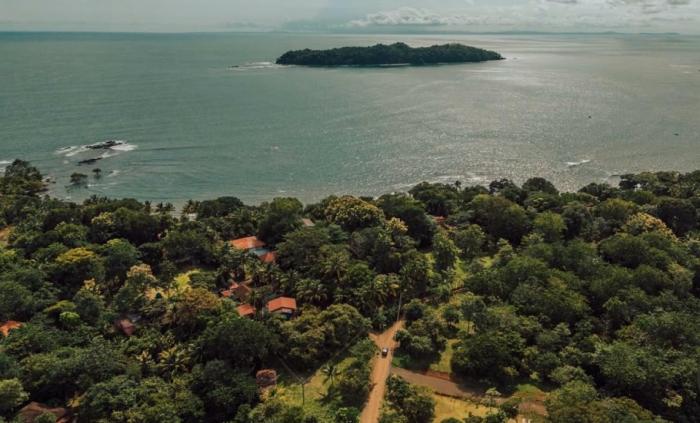 En venta: espectacular propiedad con 3 casas.