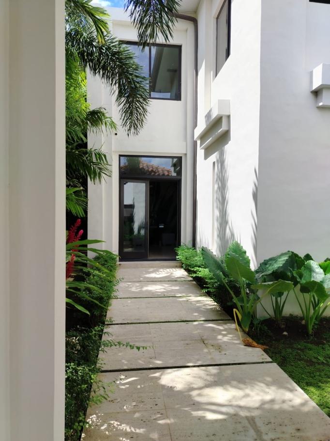 Venta de casa lujosa en buenaventura, farallón, coclé