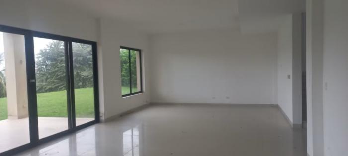  venta de casa reposeida en vista mar golf & beach