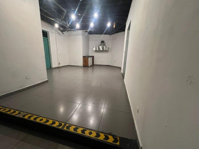  alquiler de local comercial en flor de lirio, casco antiguo