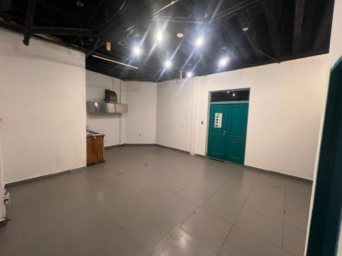  alquiler de local comercial en flor de lirio, casco antiguo