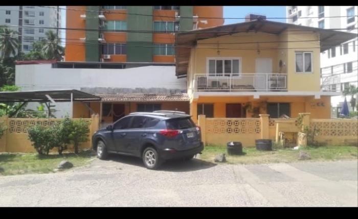 Excelente inversin de casa de esquina a la venta, carrasquilla/excelle...