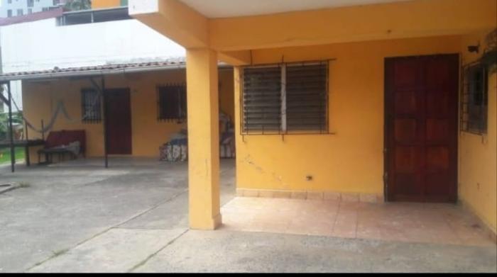 Excelente inversin de casa de esquina a la venta, carrasquilla/excelle...