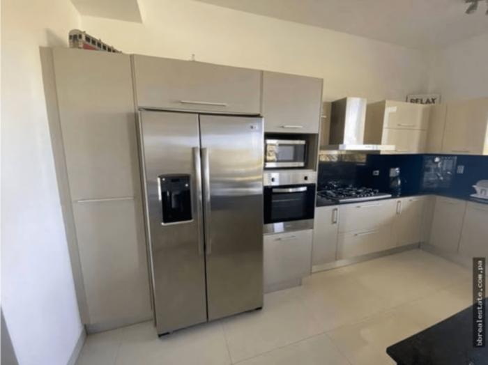 Venta de lujosa casa en vista mar, san carlos, panam