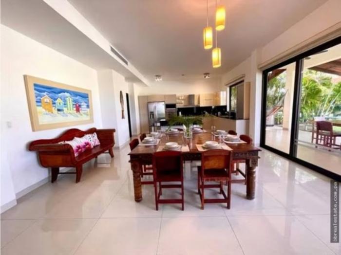 Venta de lujosa casa en vista mar, san carlos, panam