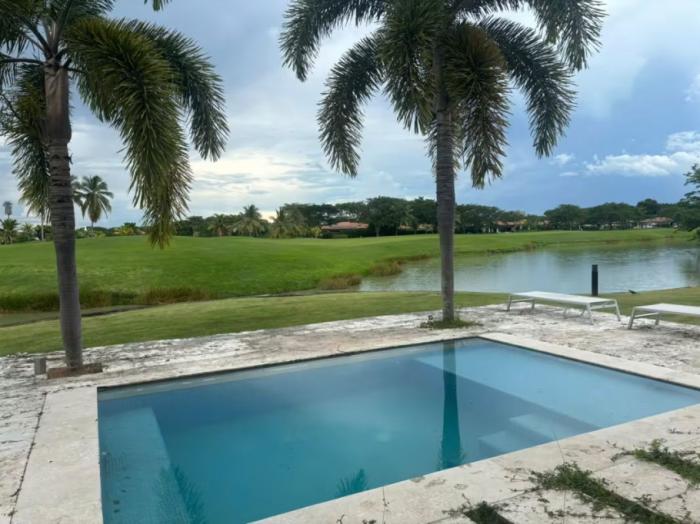 Venta de casa en ph ocean lakes  buenaventura, cocl