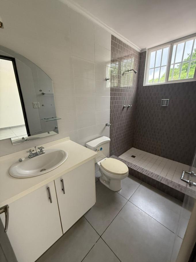 Venta de casa en brisas del golf