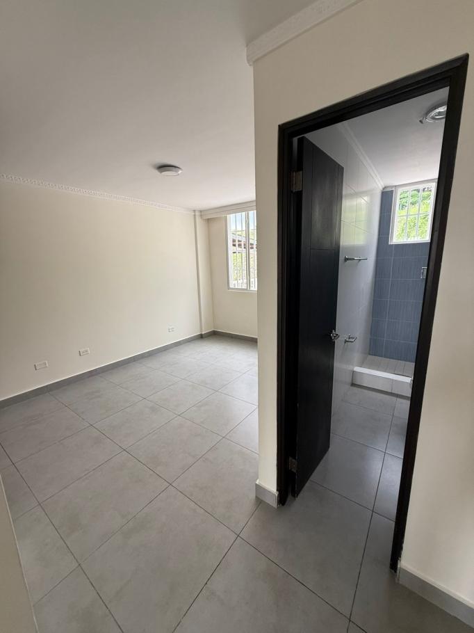 Venta de casa en brisas del golf