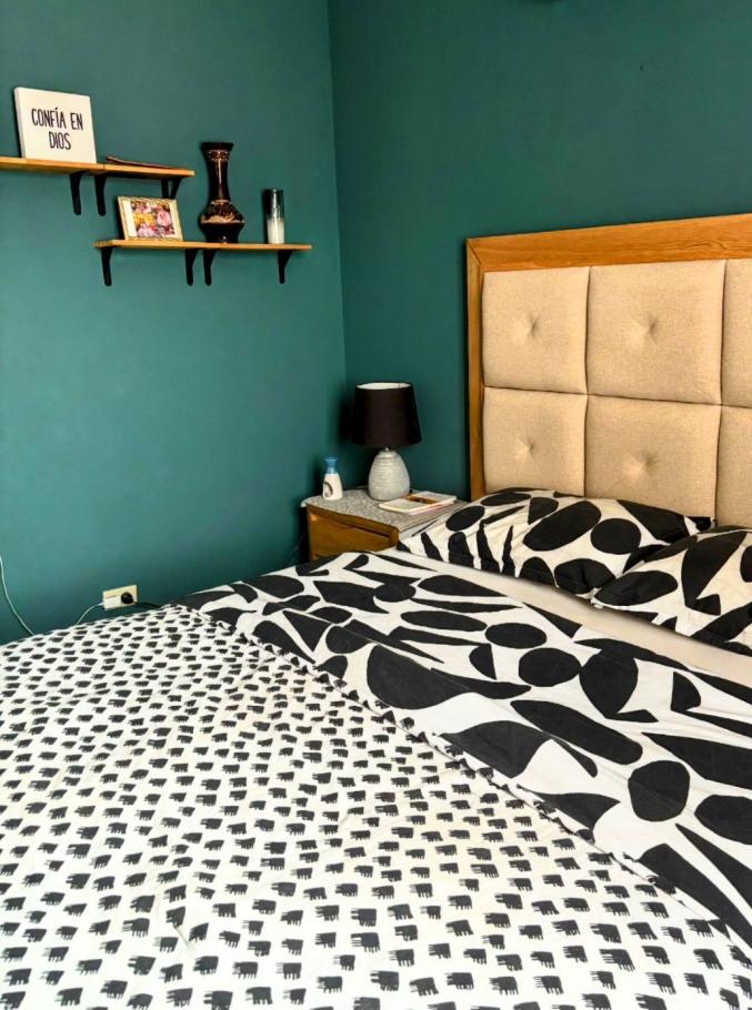 Alquilo casa de 2 niveles en ph las arboledas, la chorrera- $. 950