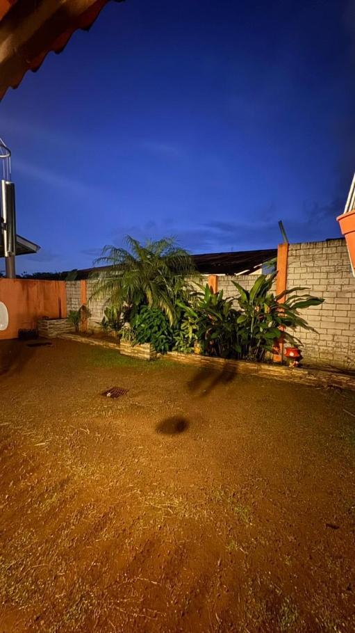 Alquilo casa de 2 niveles en ph las arboledas, la chorrera- $. 950