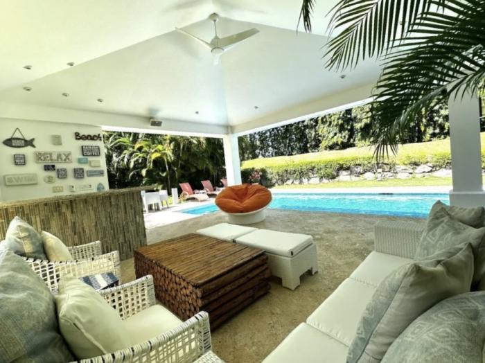 Alquiler de casa con piscina en bijao  