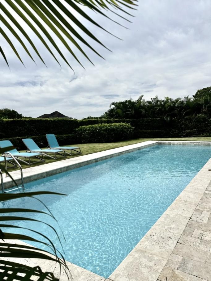 Venta de casa con piscina en cocoli