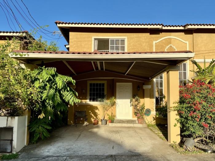 Venta de casa en dorado lakes, condado del rey