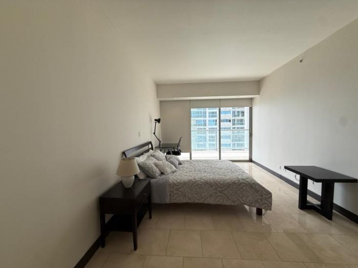 Apartamento en renta ph toc