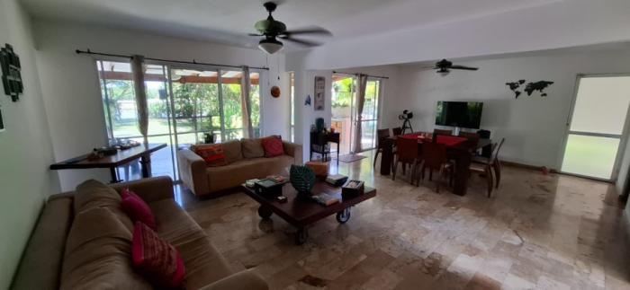 Venta de townhouse en villas de decameron, farallón, coclé