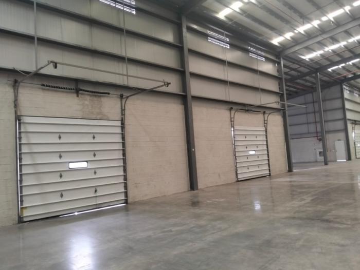 Se alquilan galeras desde 500m2 en adelante/warehouses for rent from 5...
