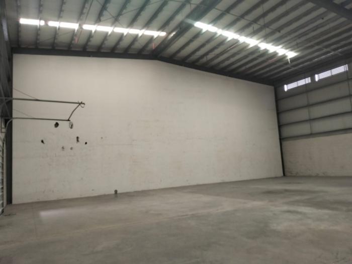 Se alquilan galeras desde 500m2 en adelante/warehouses for rent from 500m2