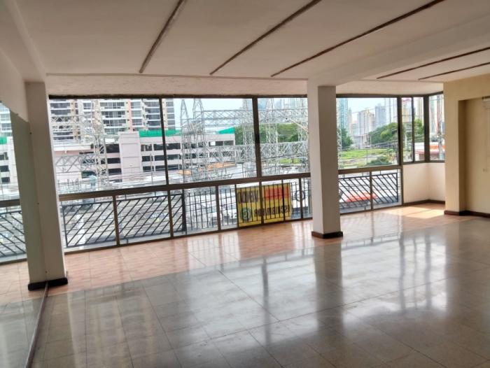 Se vende espacioso apartamento en san francisco/for sale spacious apar...