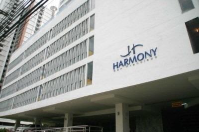 Se vende hermoso apartamento en p.h. harmony tower