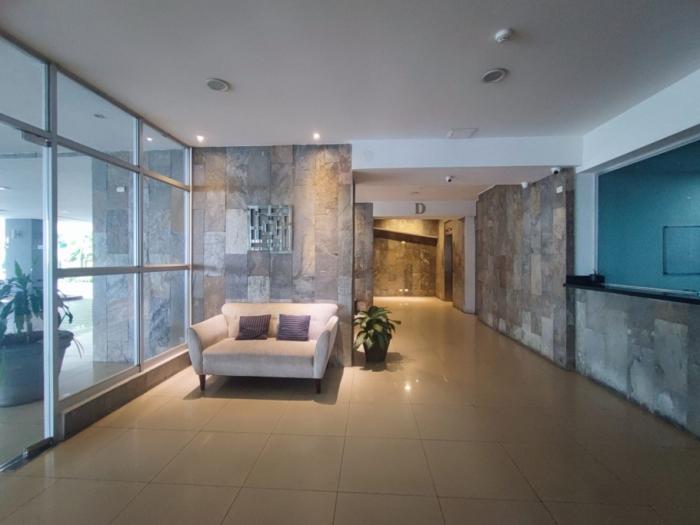 Se vende hermoso apartamento en p.h. harmony tower