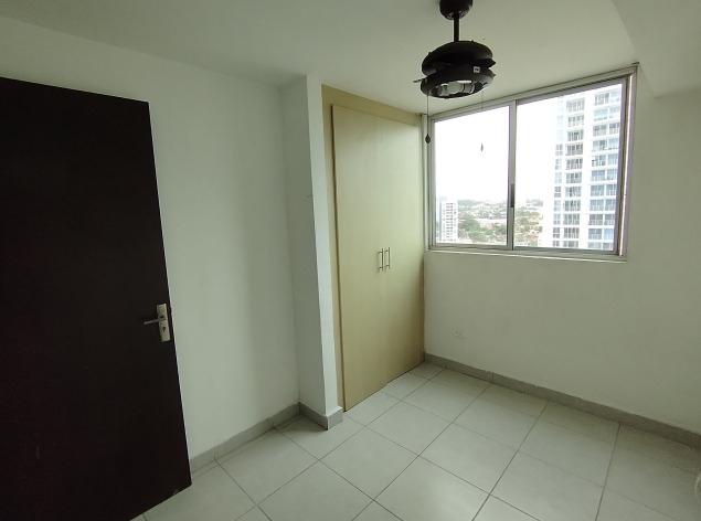 Se vende  apartamento en p.h. premiun