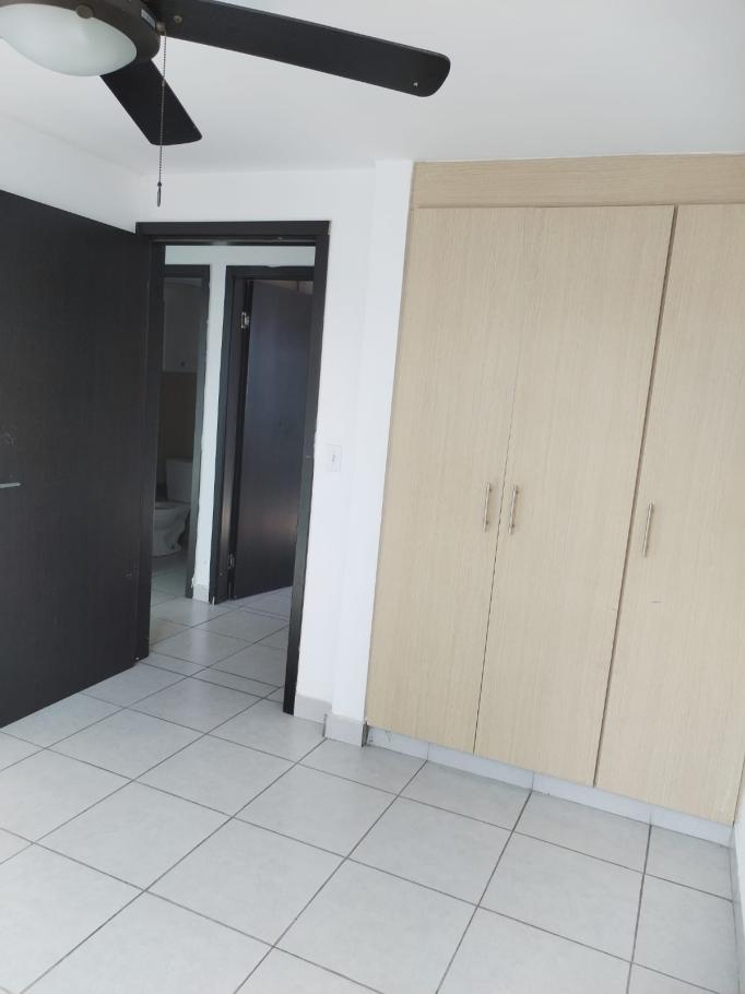 Se vende  apartamento en p.h. premiun