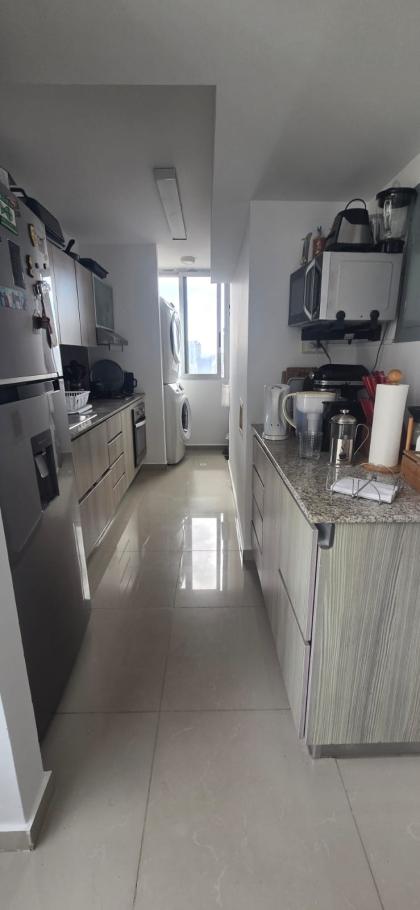 Se vende hermoso apartamento en p.h. delavista