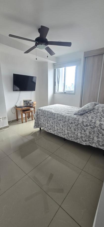 Se vende hermoso apartamento en p.h. delavista