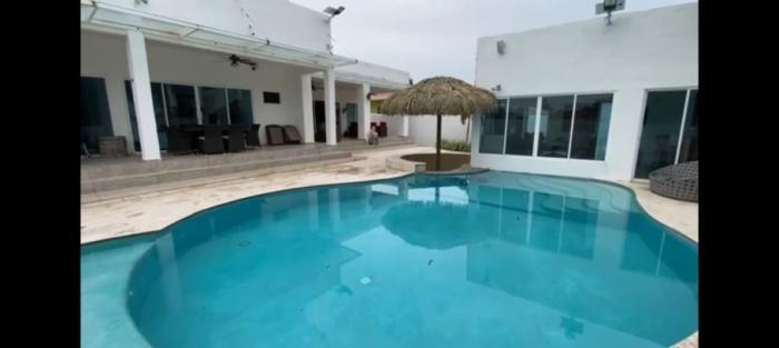 Espectacular casa de playa en coronado a la venta/spectacular beach ho...
