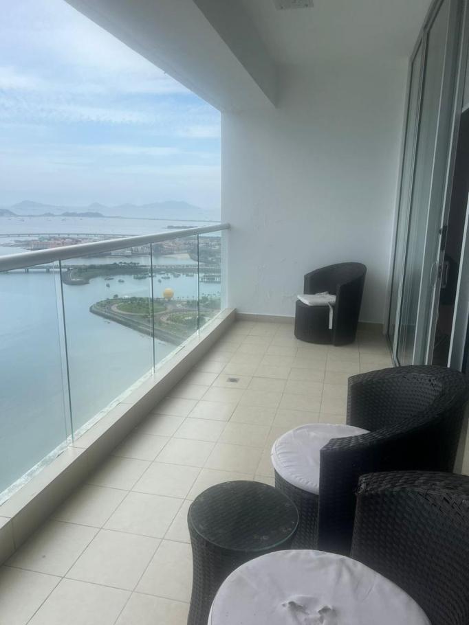 Se vende apartamento en ph rivage, ave. balboa