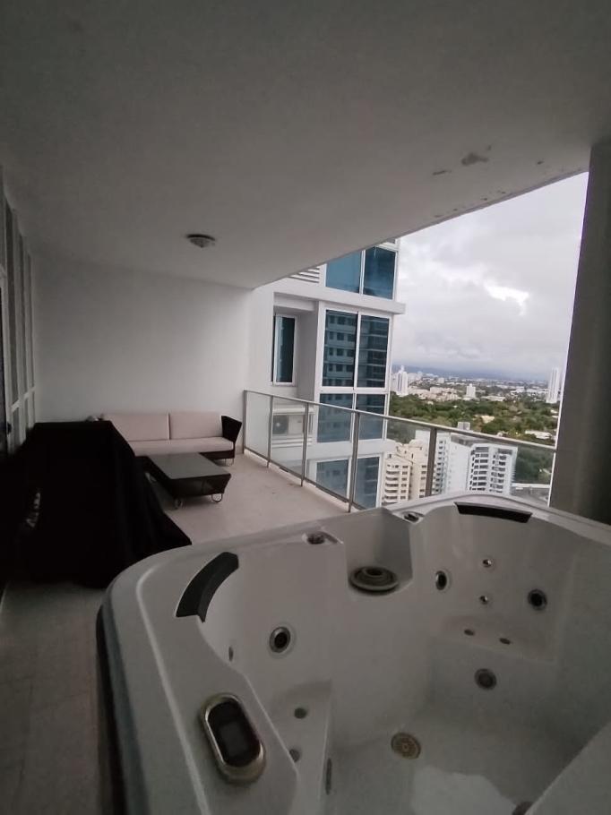 Se vende apartamento en p.h. quadrat